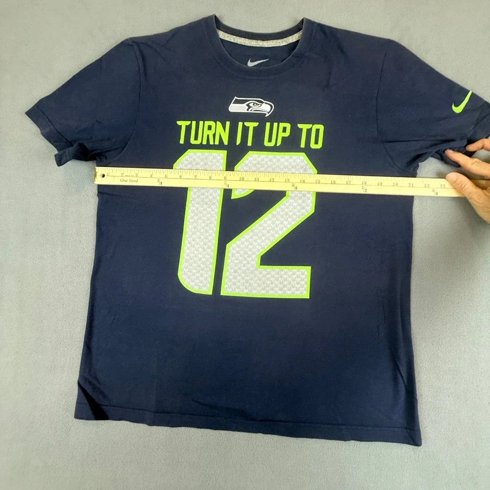 Nike Seattle Seahawks T-Shirt Mens Medium Navy Blue Turn It Up To 12 NFL Fan Tee